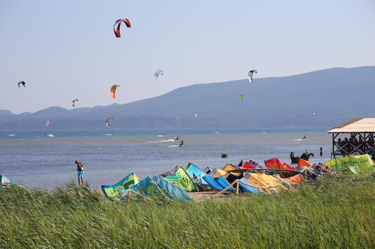 Apartments By The Sea Blace, Neretva Delta - Usce Neretve - 16068 Eksteriør billede