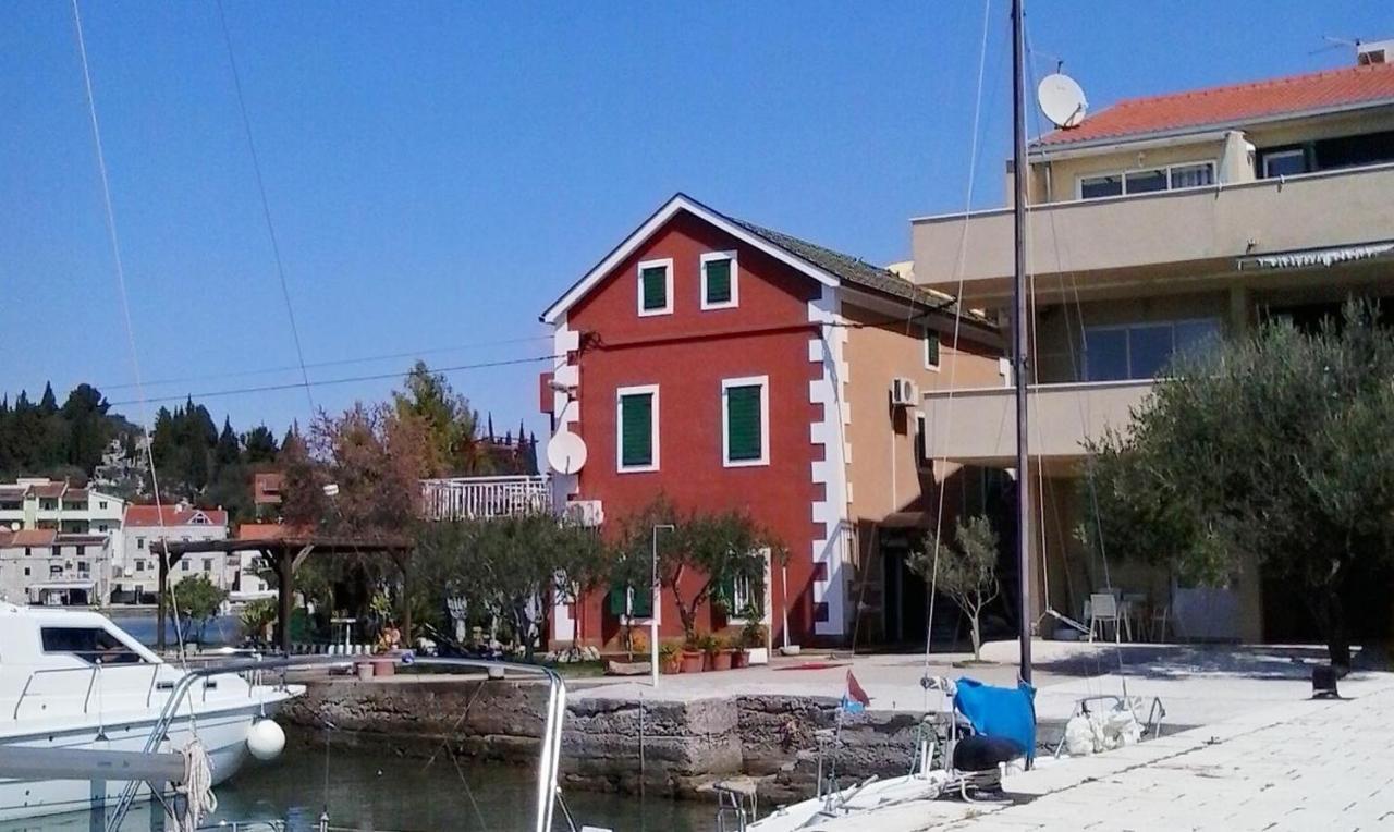 Apartments By The Sea Blace, Neretva Delta - Usce Neretve - 16068 Eksteriør billede